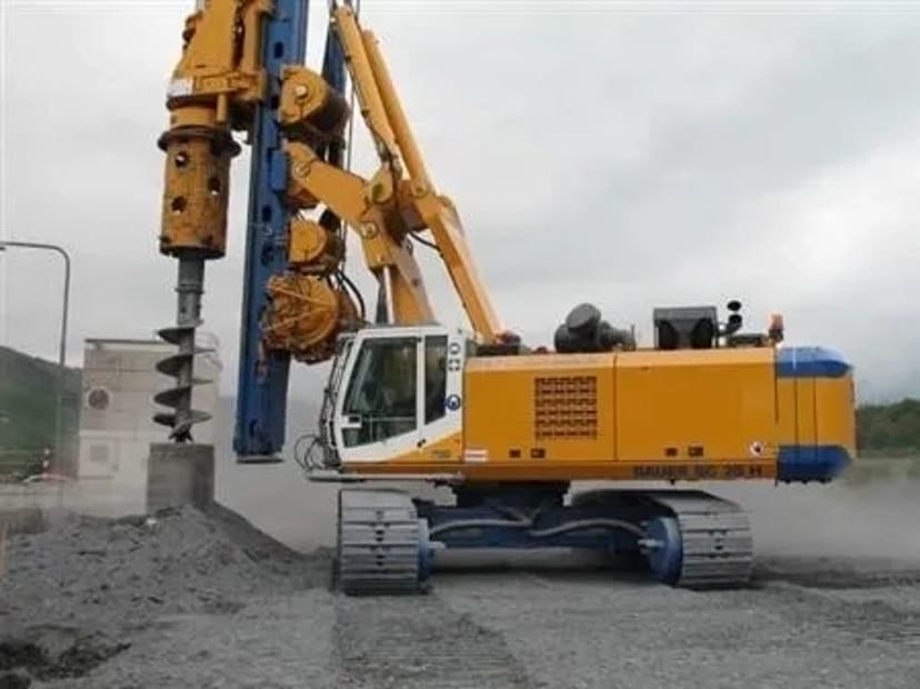 Бурова установка Bauer BG 28 PremiumLine