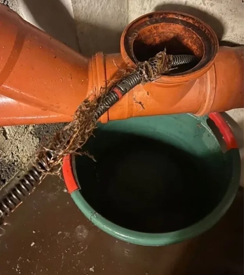 Чистка труб,пробивка каналізацій,водостоки,Аварійна чистка.Сантехтик.