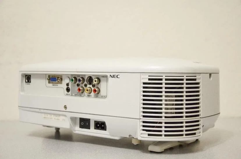 Видеопроектор NEC HT410