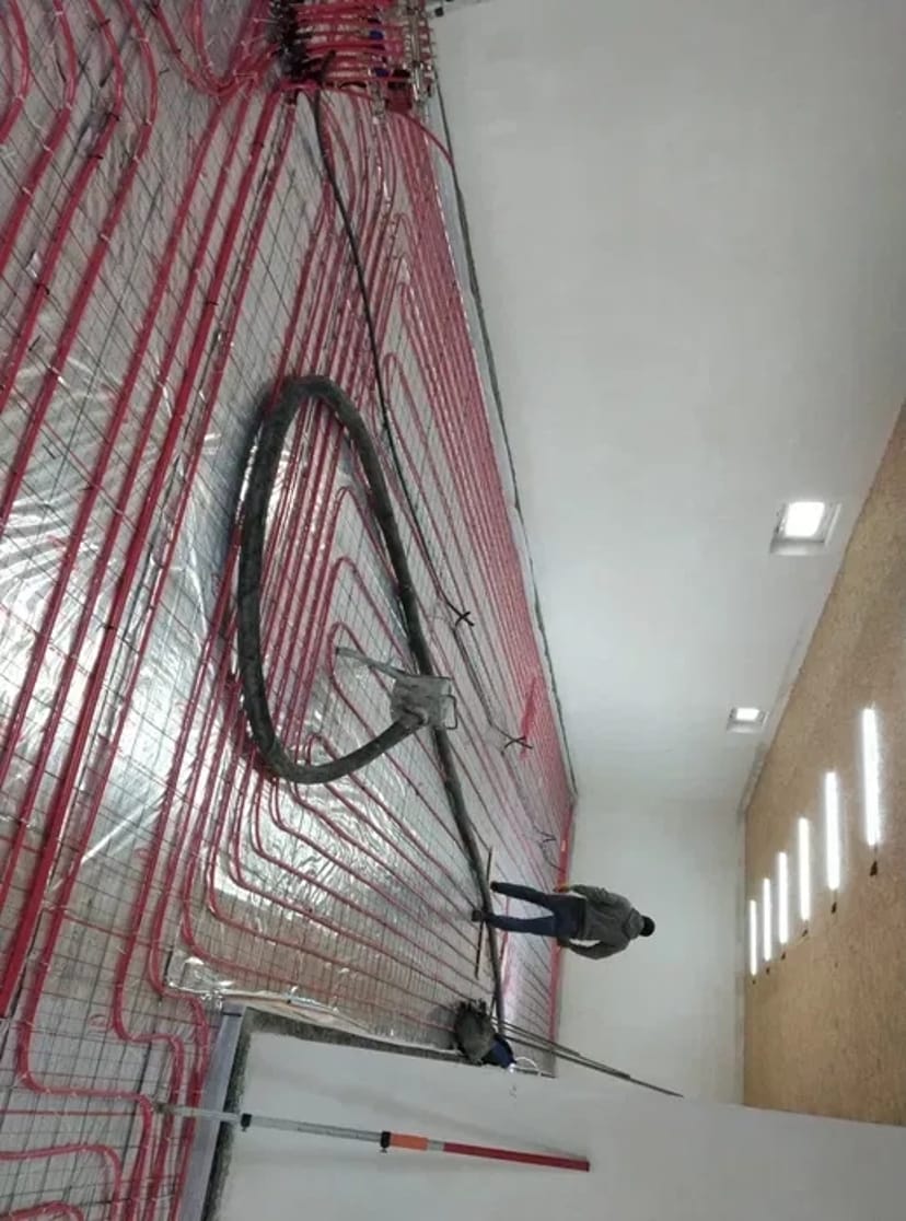 Машинная стяжка пола, выравнивание пола, полусухая стяжка, заливка пола. 200 грн/кв.м работа