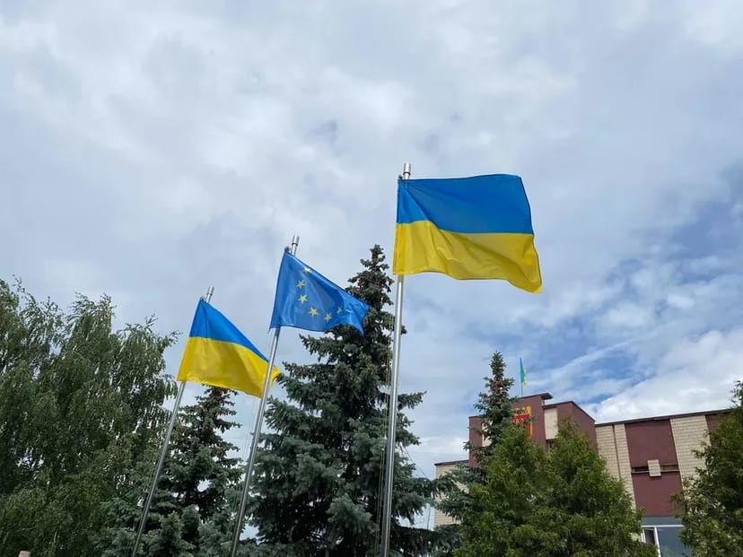 Виготовлення флагштоків з нержавіючої сталі різних типів та розмірів