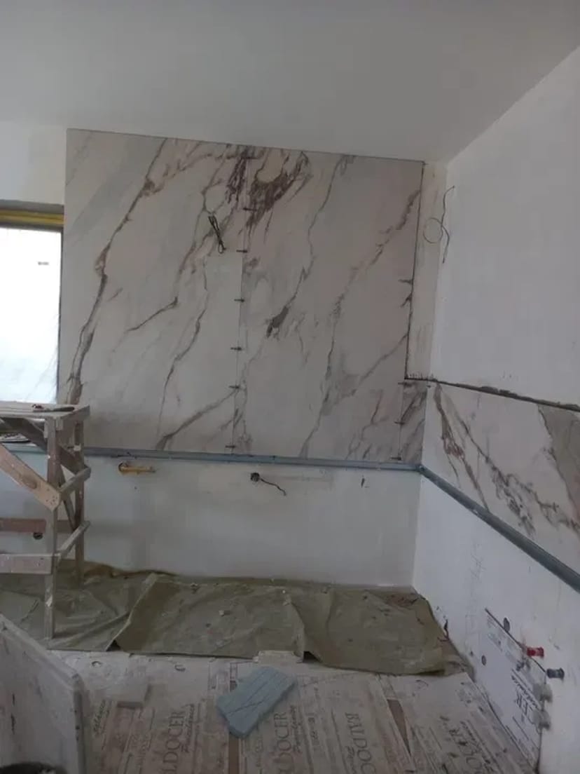 Плиточник. Укладання плитки. Великий формат