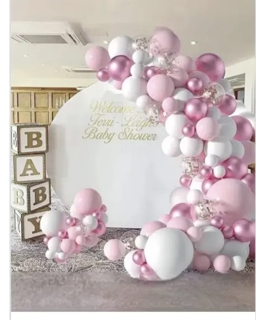 Фотозона / круглий каркас і білий фон