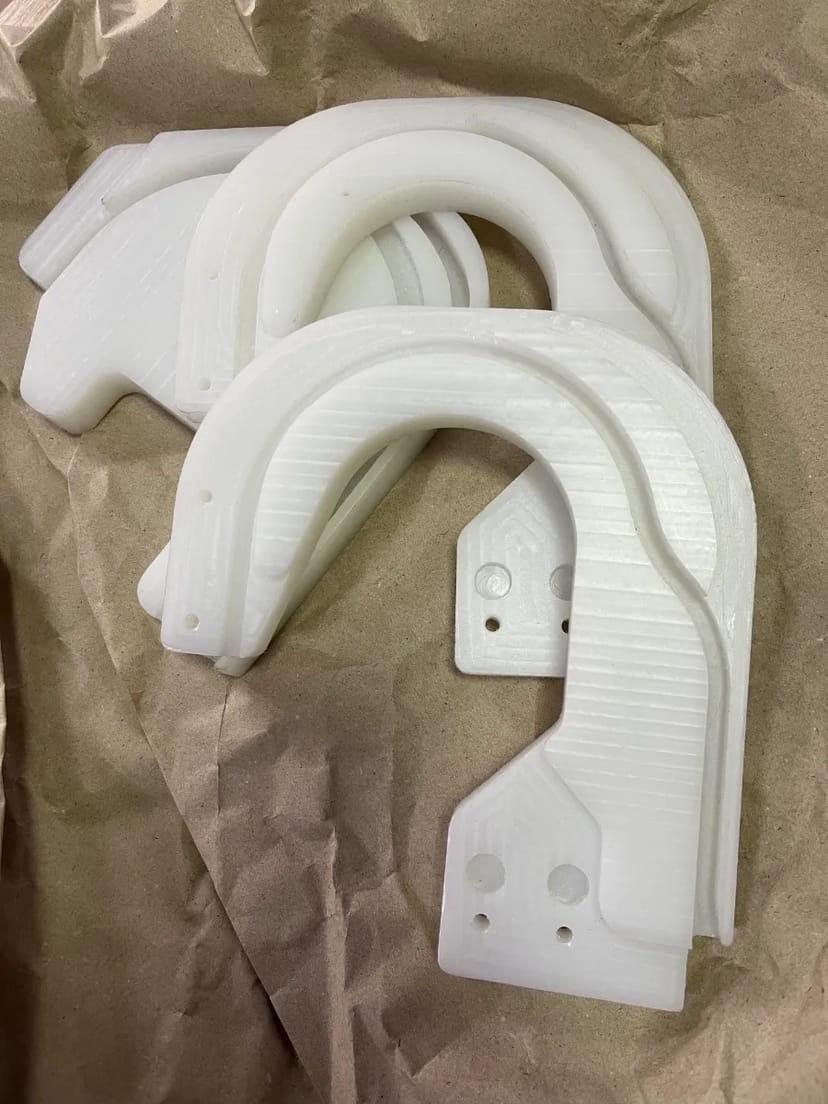 Фрезерування на ЧПК верстатах. Порізка дерева, пластику, алюмінію.