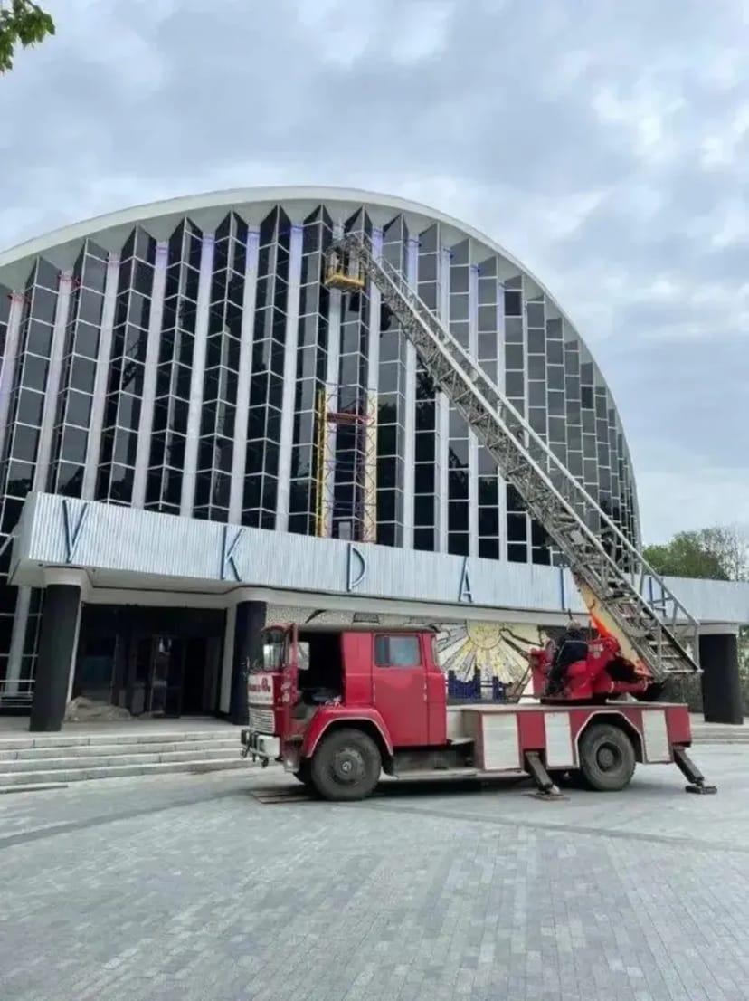 Автовишка телескопічна 37 метрів послуги