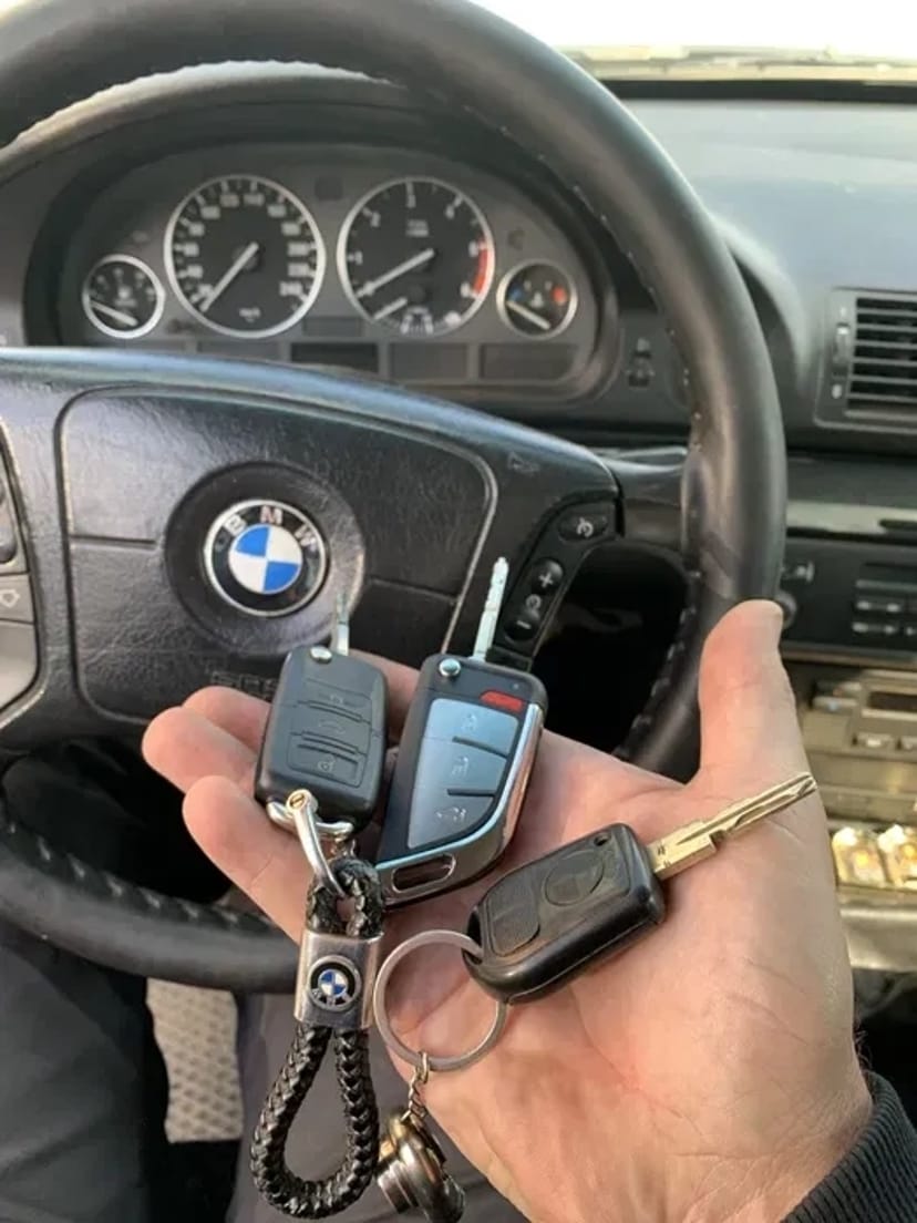 Виготовлення авто ключів, чипи, нарізка леза, аварійне відкриття