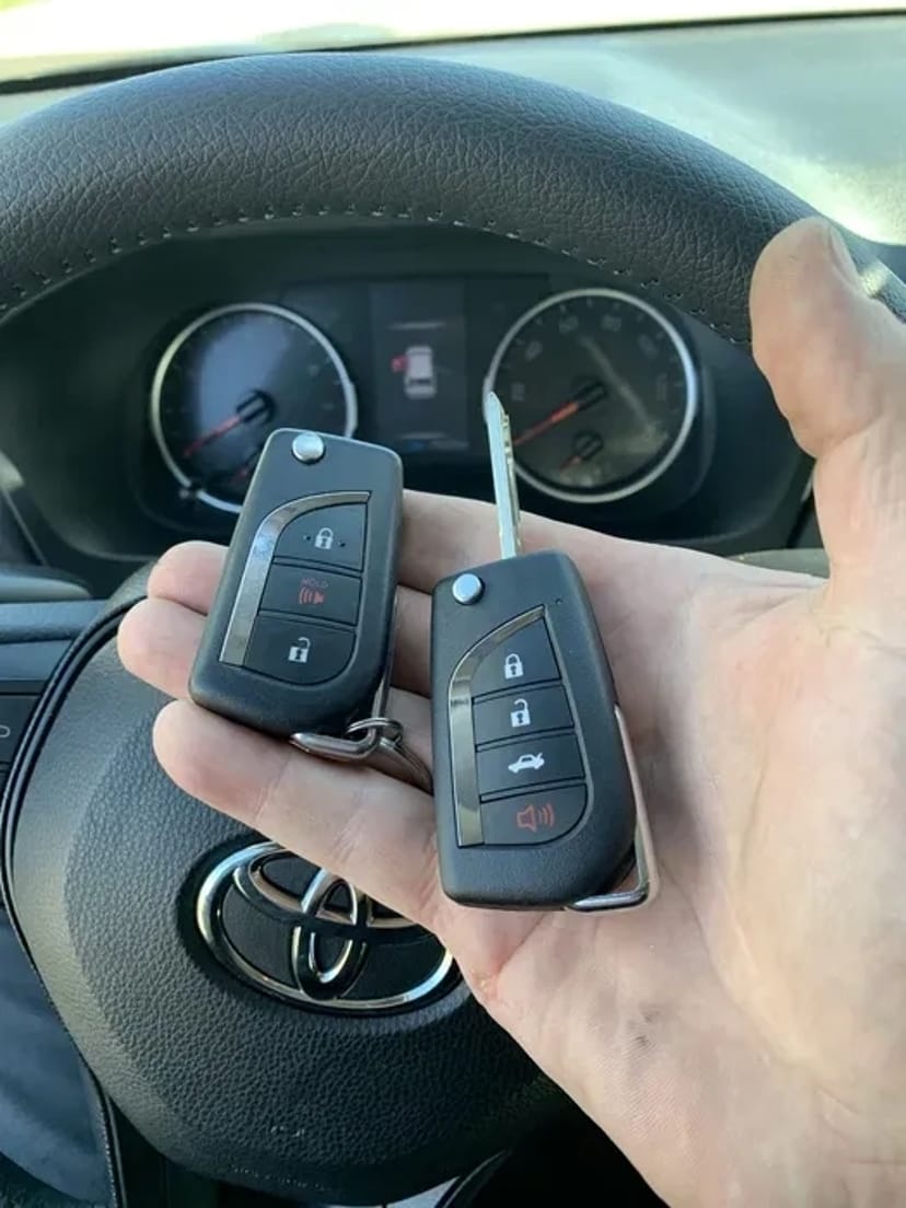 Виготовлення авто ключів, чипи, нарізка леза, аварійне відкриття