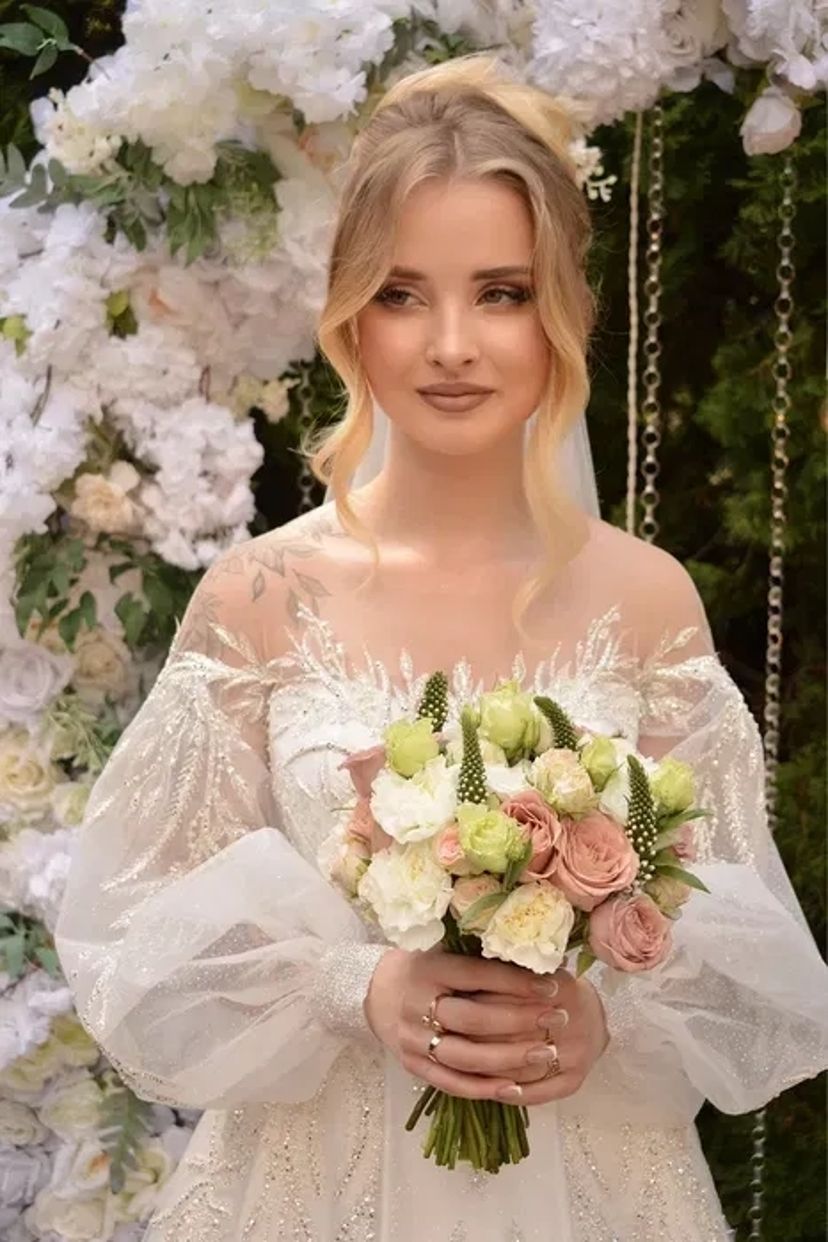 Весільний фотограф. Зроблю вам гарні весільні фотографії.