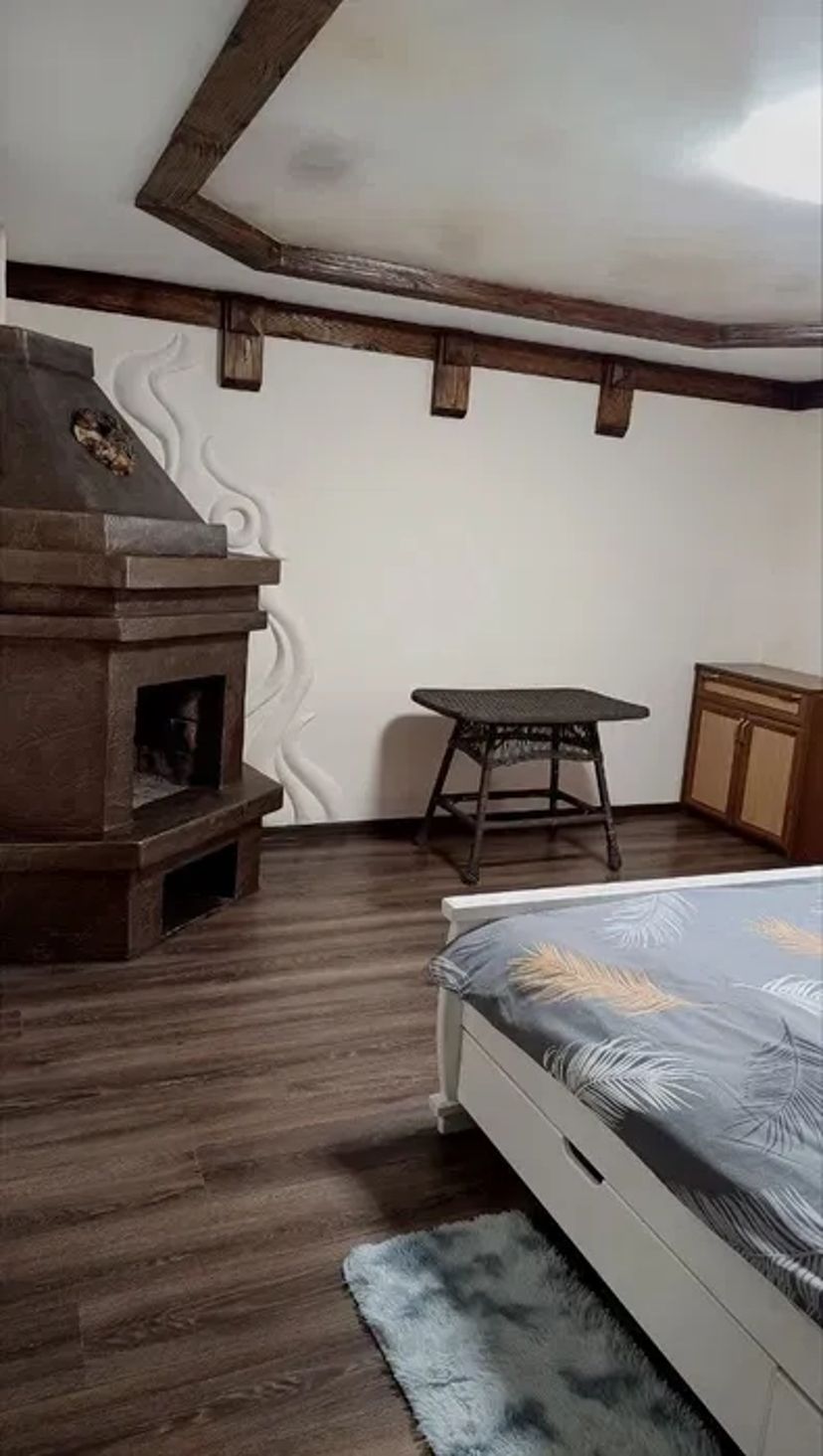 Затишний будинок у Карпатах, с. Яблуниця – ferma_zatyshna