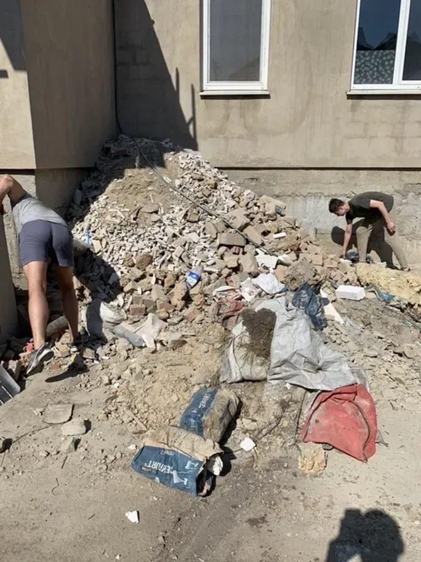 Вивезення сміття, демонтаж, вантажники, прибирання територій