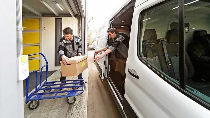 Склад зберігання речей , контейнер комірка