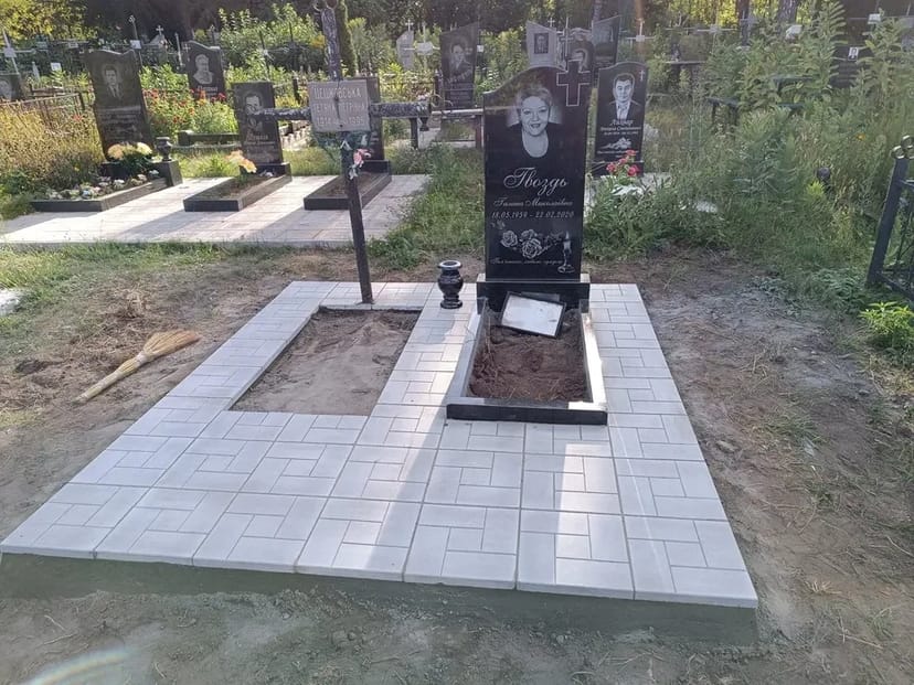 Встановлення пам'ятників, монтаж демонтаж пам'ятник плитка ваза