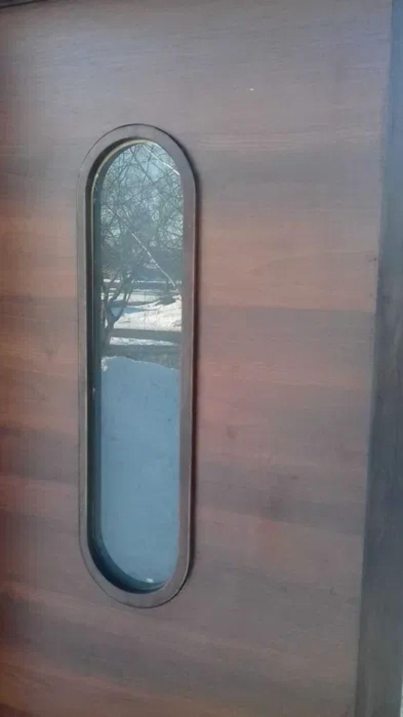 Виробництво дверей - міжкімнатні, вхідні.