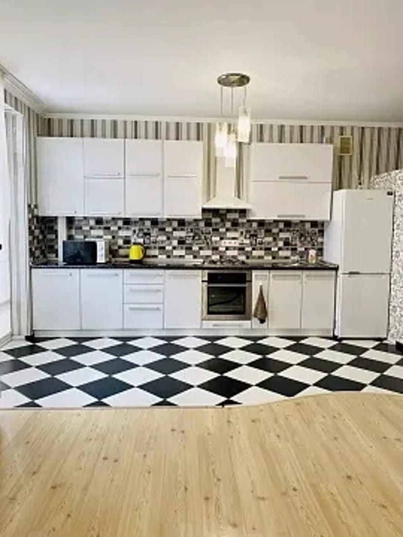 1-кімнатна квартира подобово у Ужгороді, вул. Новака, 10 — 1001507625  