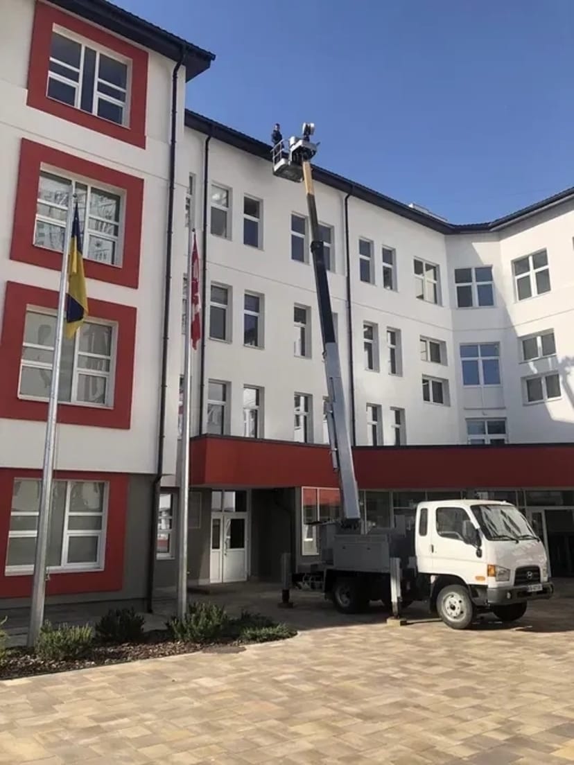 Автовишка Київ