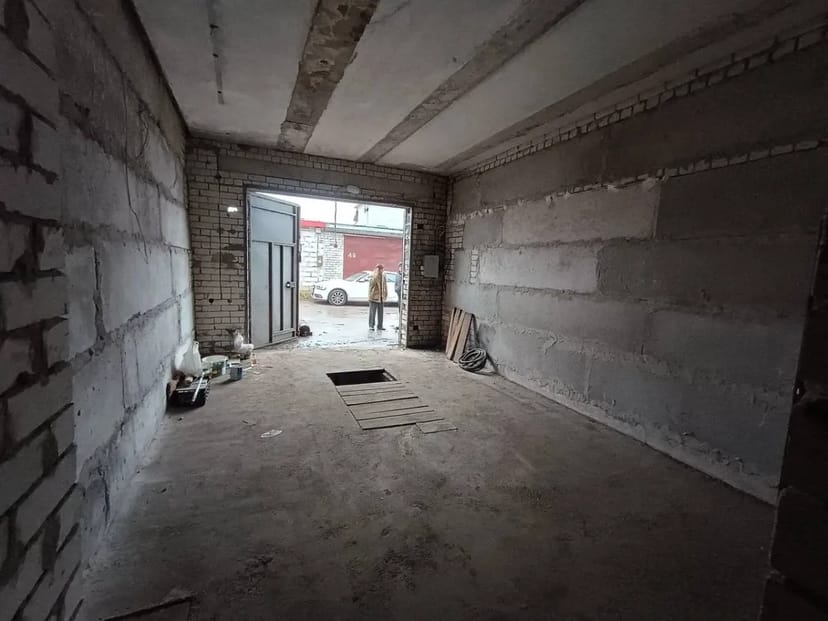 Гараж для великого авто або майстерні
