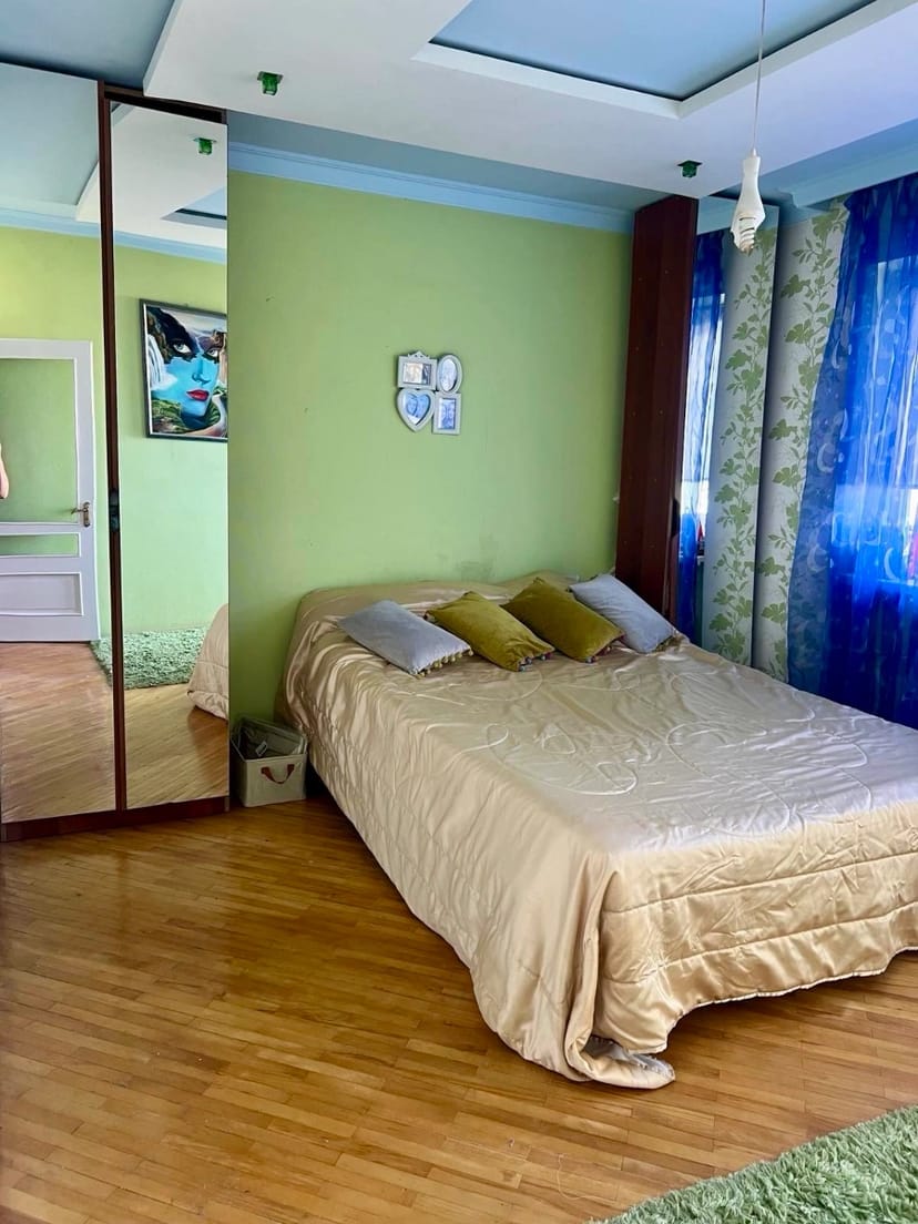 3 поверховий будинок з усіма зручностями