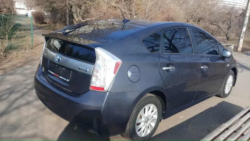Toyota Prius електро+газ+бензин