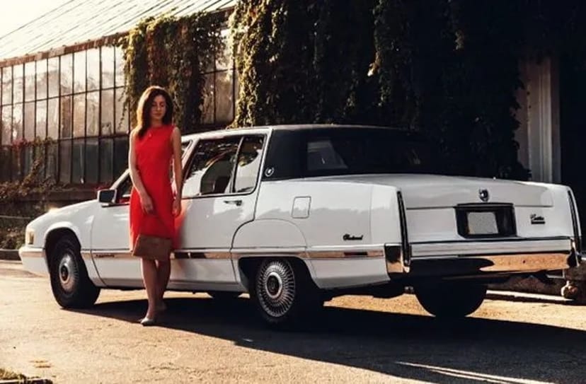 218 Ретро авто для зйомки фотосесії Cadillac Fleetwood білий