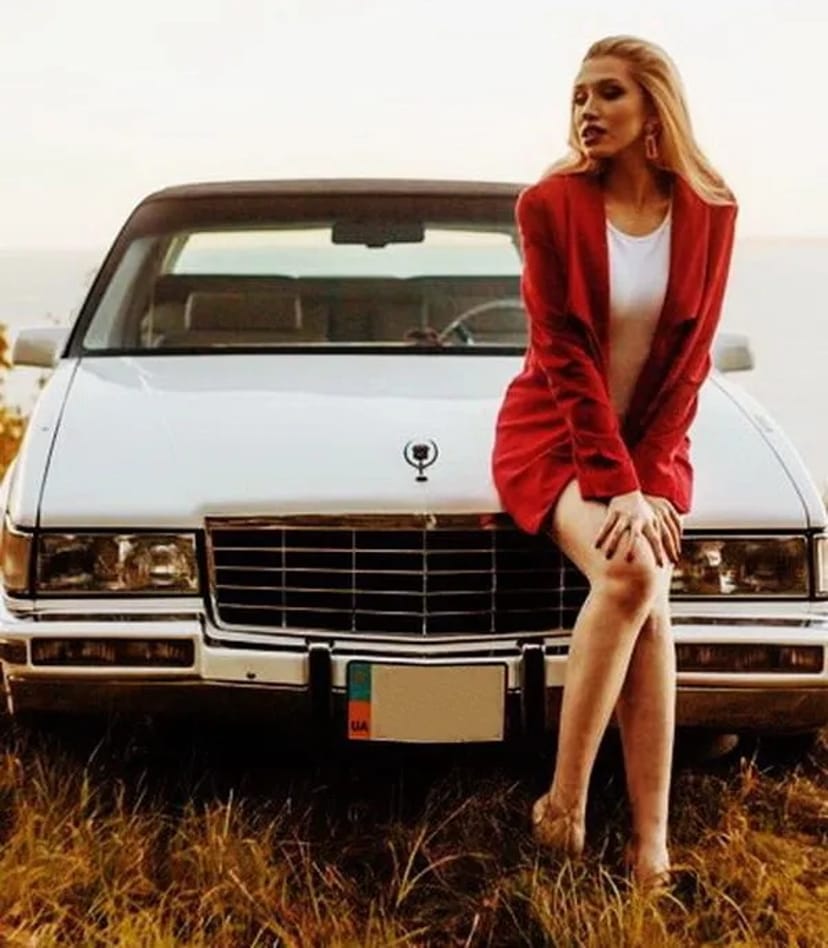 218 Ретро авто для зйомки фотосесії Cadillac Fleetwood білий