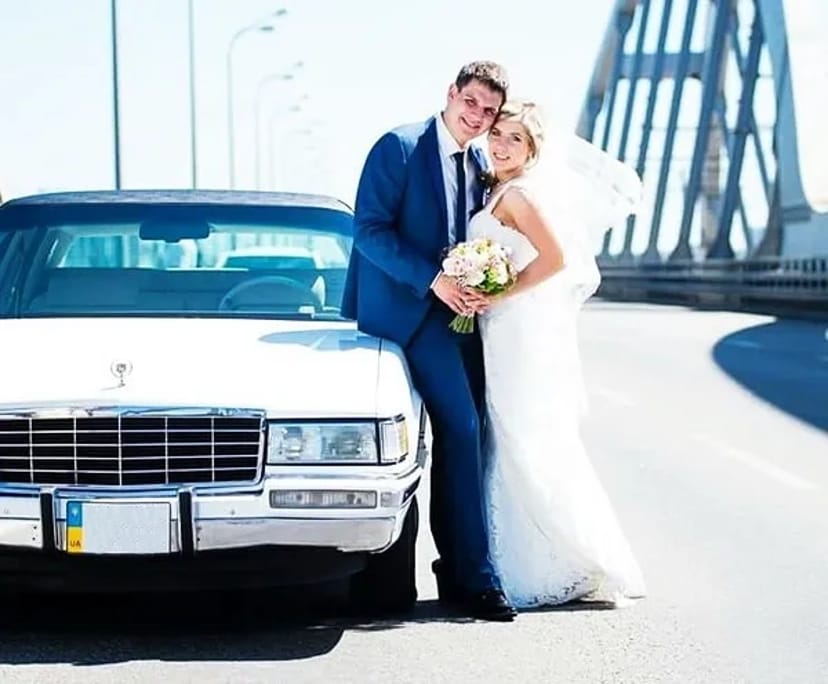 218 Ретро авто для зйомки фотосесії Cadillac Fleetwood білий