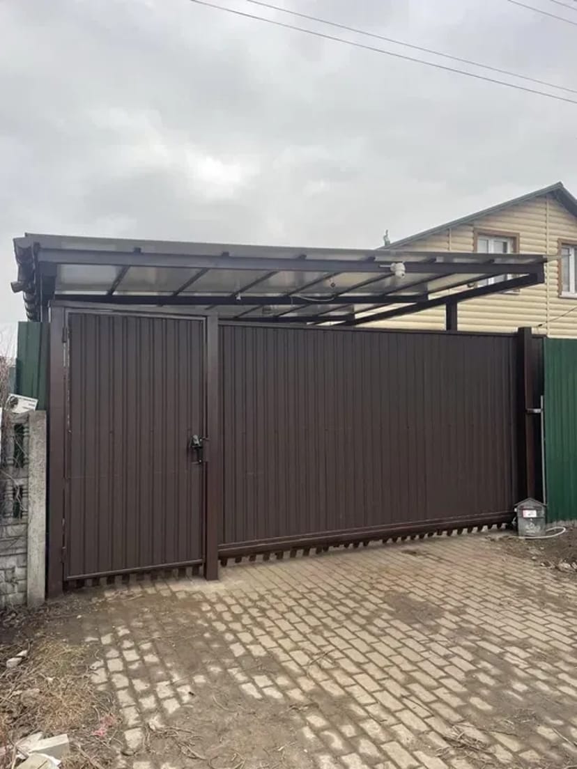 Ворота, хвіртки, двері.