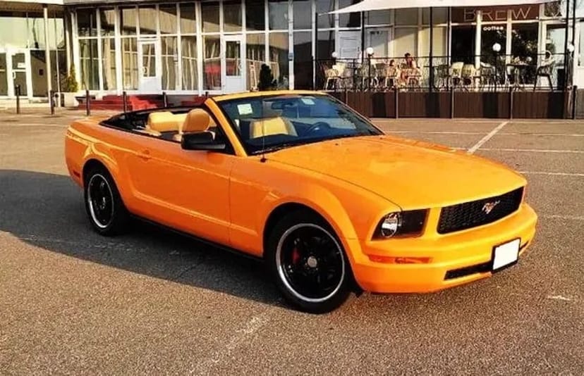 159 Кабріолет на весілля зйомки Ford Mustang GT помаранчовий 
