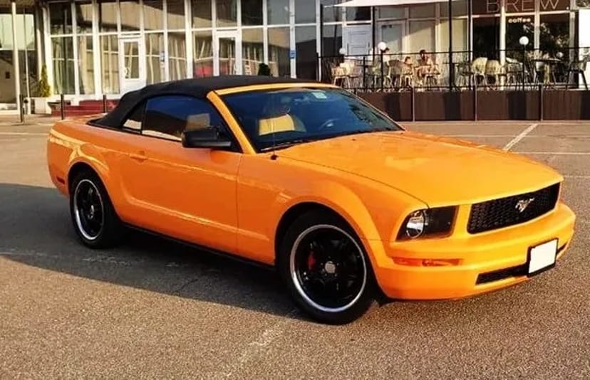 159 Кабріолет на весілля зйомки Ford Mustang GT помаранчовий 