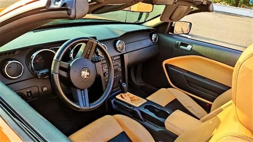 159 Кабріолет на весілля зйомки Ford Mustang GT помаранчовий 