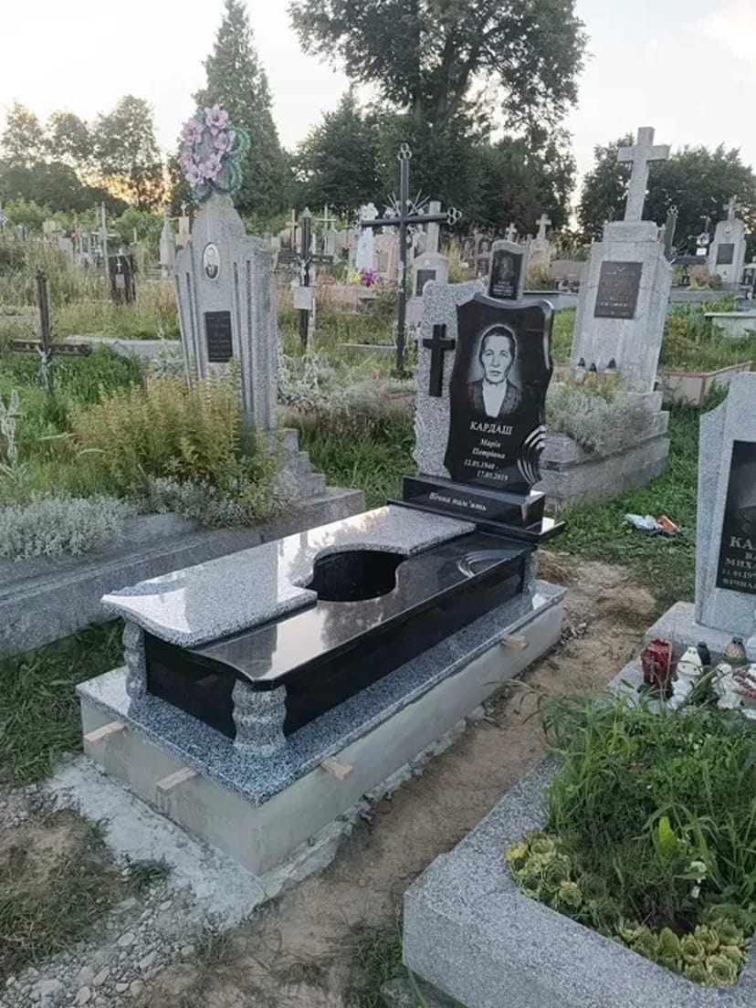 Виготовлення пам'ятників та аксесуарів