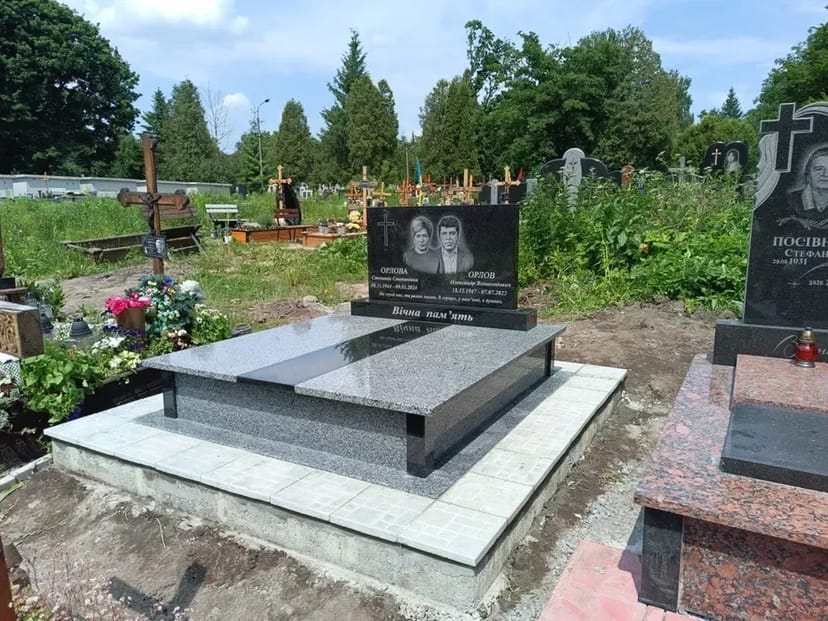 Виготовлення пам'ятників та аксесуарів