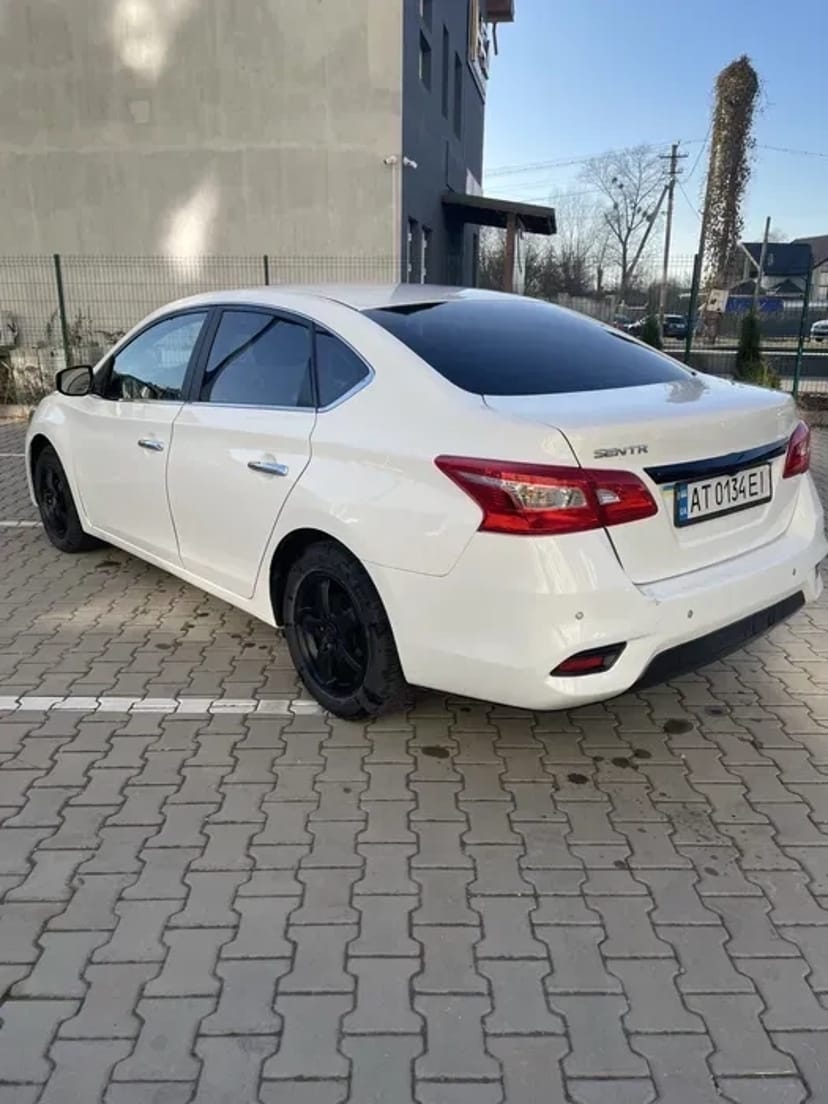 Авто Nissan для подорожі