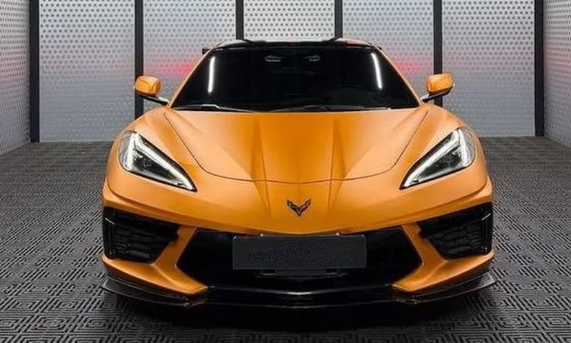 125 Спорткар на фотосесію Chevrolet Corvette Chevrolet C8 помаранчовий