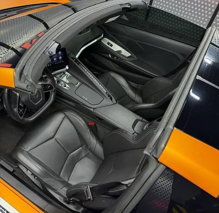 125 Спорткар на фотосесію Chevrolet Corvette Chevrolet C8 помаранчовий