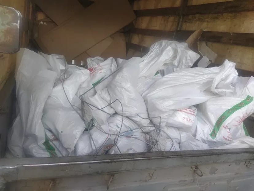 Вивіз будівельного сміття будсміття мотлоху КамаЗ ЗіЛ Газель вантажники