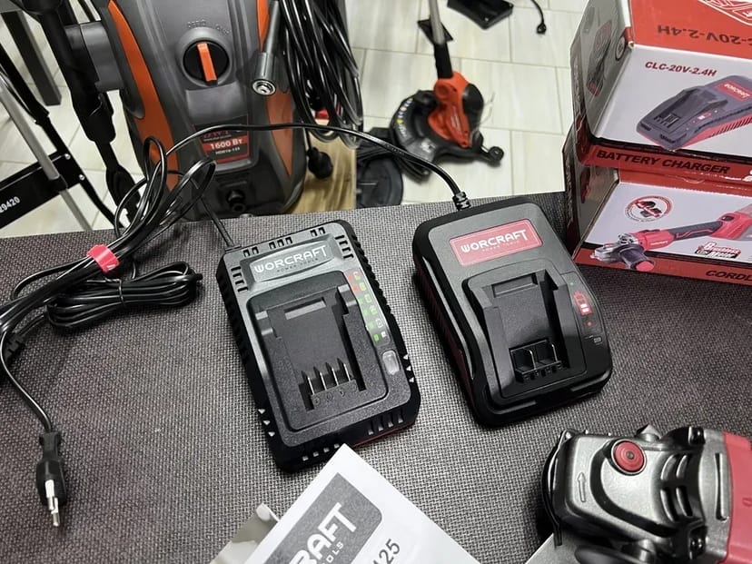 Акумуляторна безщіткова болгарка WORCRAFT CAG-S20LiBS-125