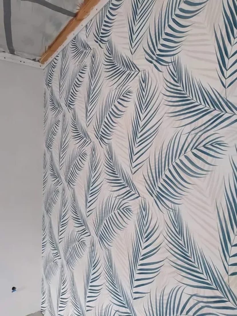 Поклейка шпалер та покраска потолків - від 120-150 грн/м²