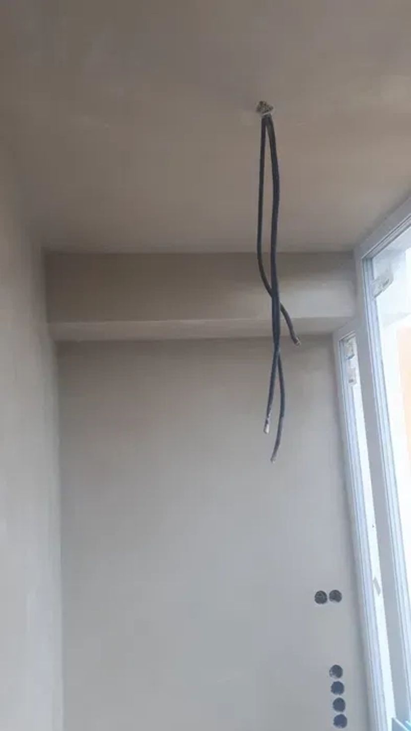 Машинна штукатурка в Харкові: ідеальні стіни під шпалери та фарбування з гарантією 10 років