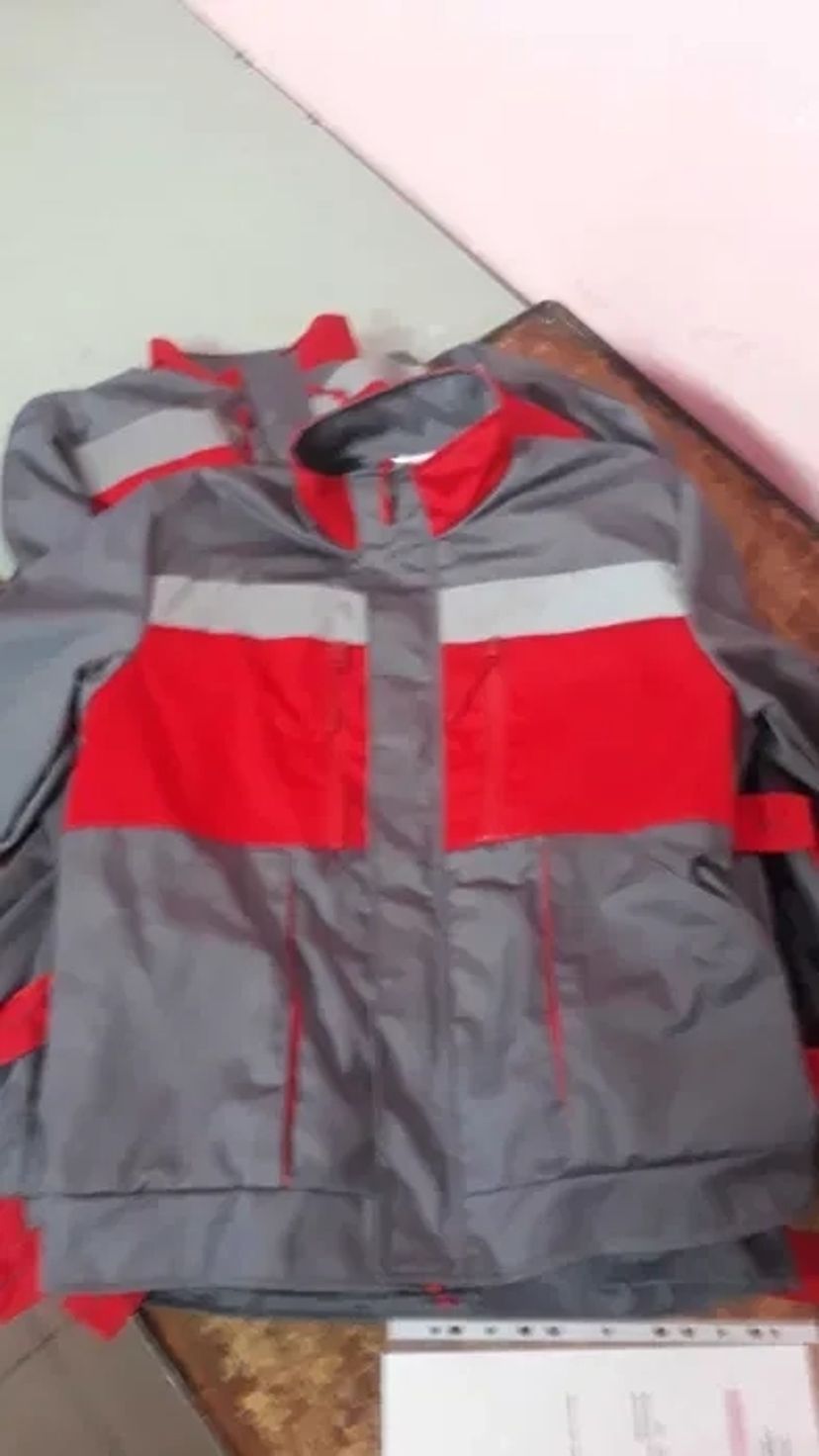 Пошиття спецодягу, тентів, жилетів і т.д. Новомосковськ 10 грн.