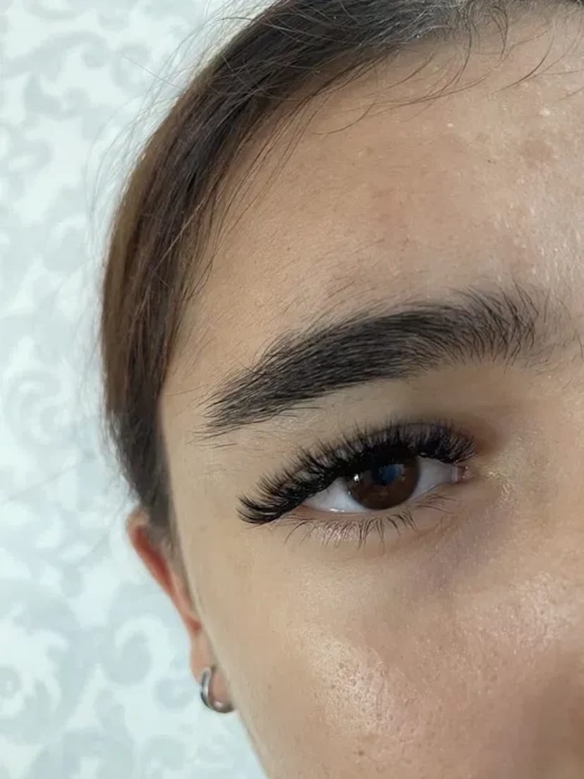 Нарощення вій — всі ефекти для виразного погляду і краси