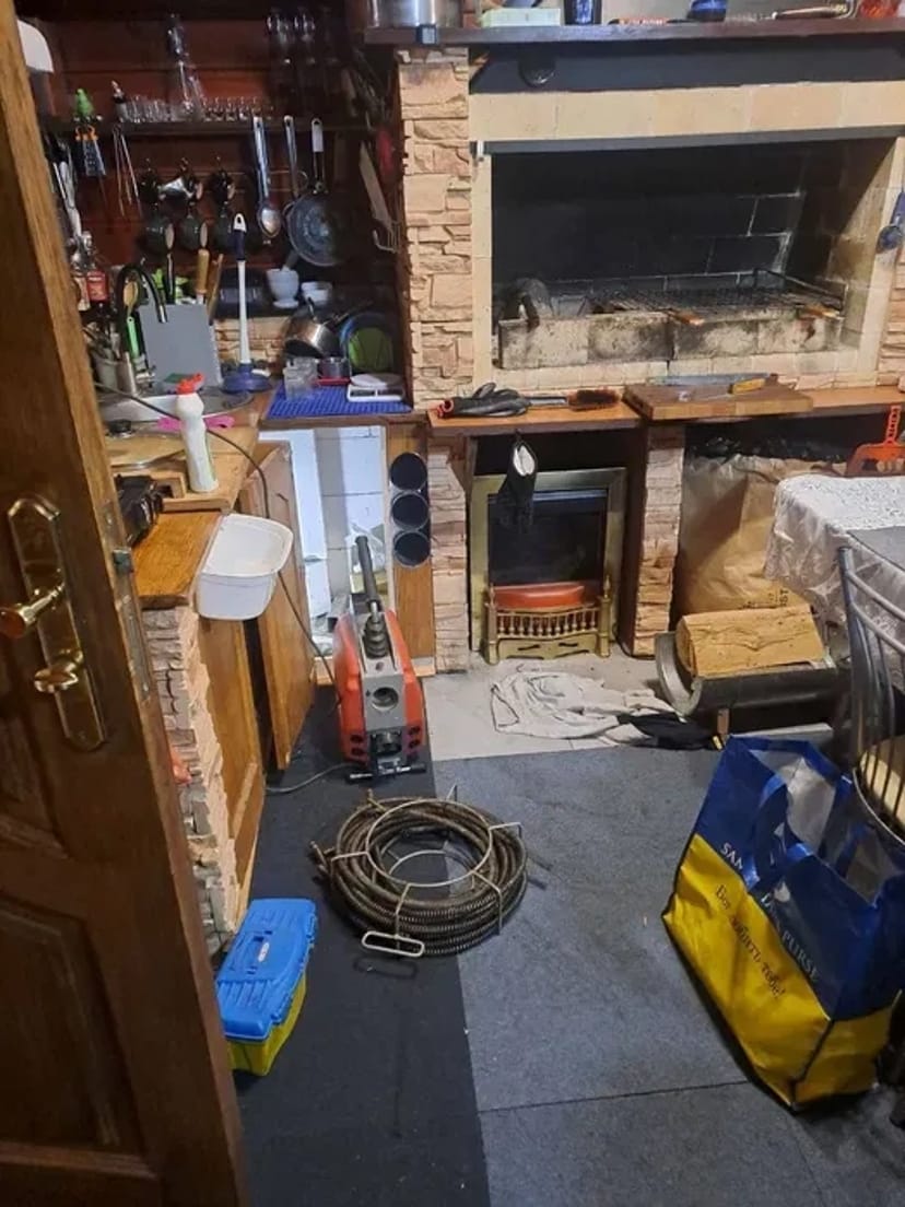 Прочистка каналізації та труб, монтаж та демонтаж сантехніки