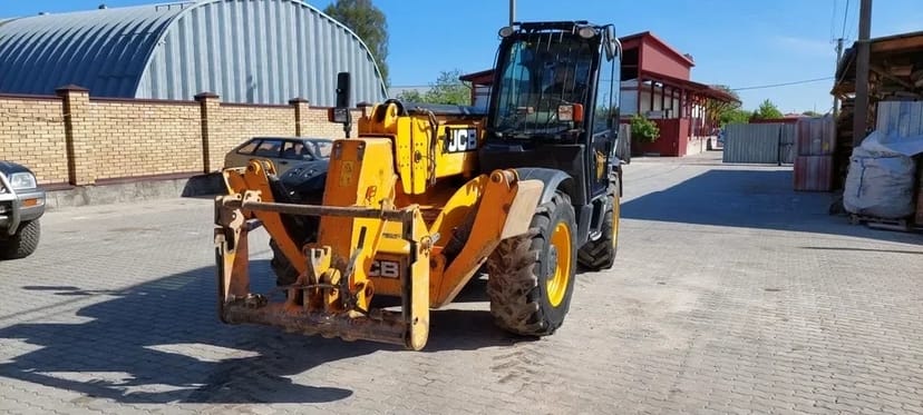 Телескопічний навантажувач ,jcb,маніту.