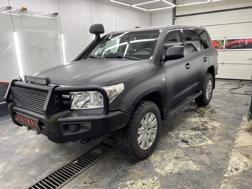 Обклеювання антигравійною плівкою, заміна кольору, тонування вікон