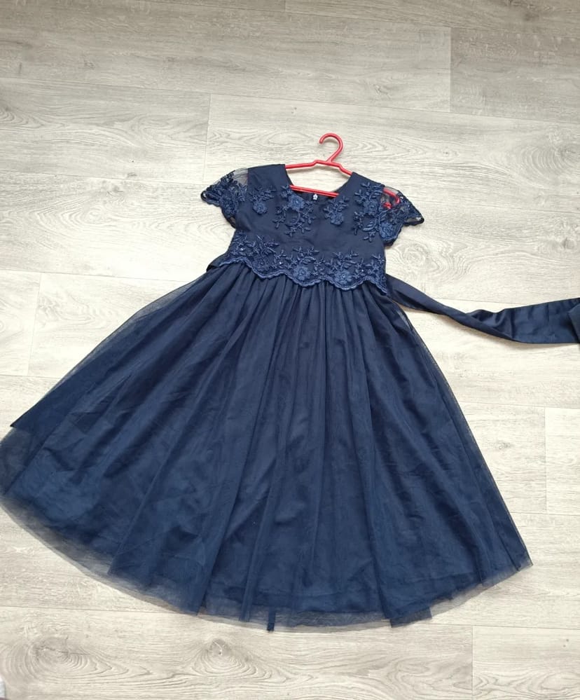 Сукня вечірня довга.