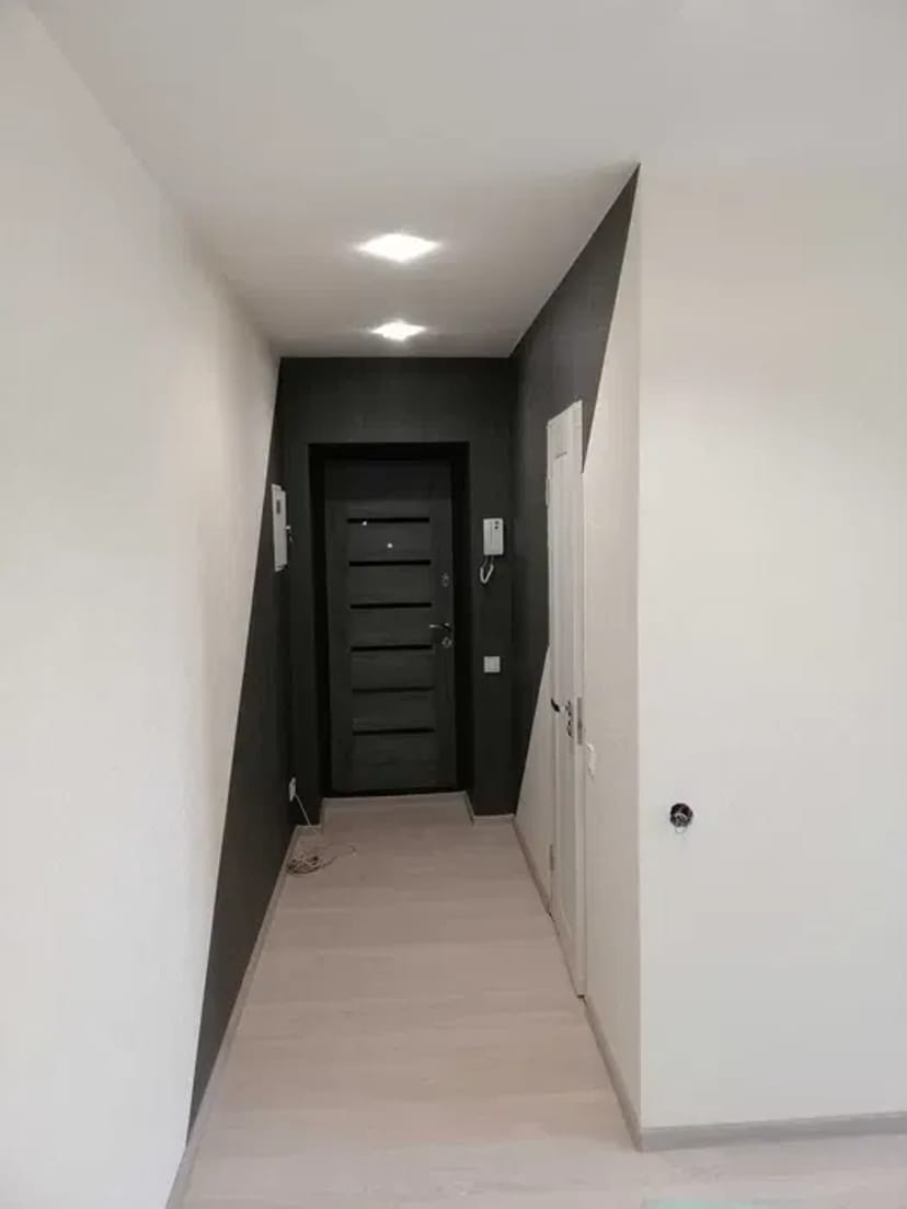 Шпаклювання стін, потоків. Фарбування. Поклейка скло полотна, шпалер.