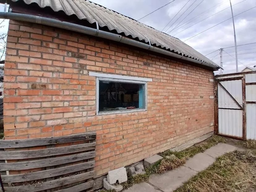 Цегляний гараж 6×3,5 м у зручному місці