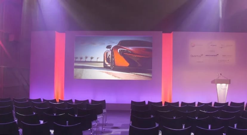 Проектор професійний EPSON 5200 люмен 2 000 грн.!!