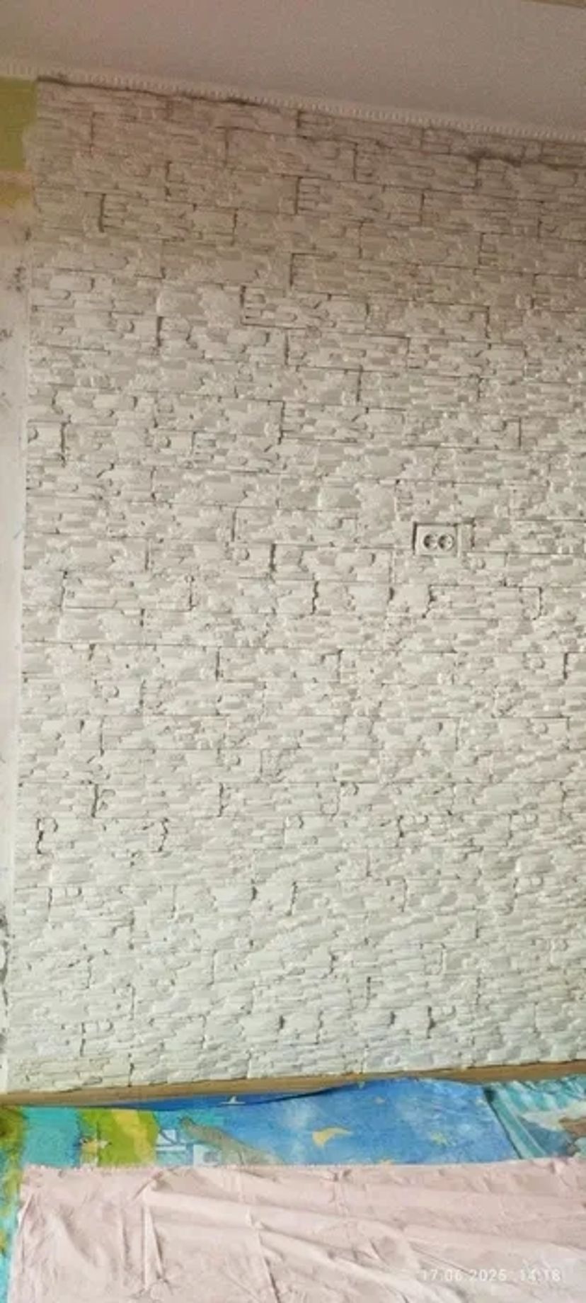 Поклейка шпалер від 80 грн кв. м. , малярні роботи