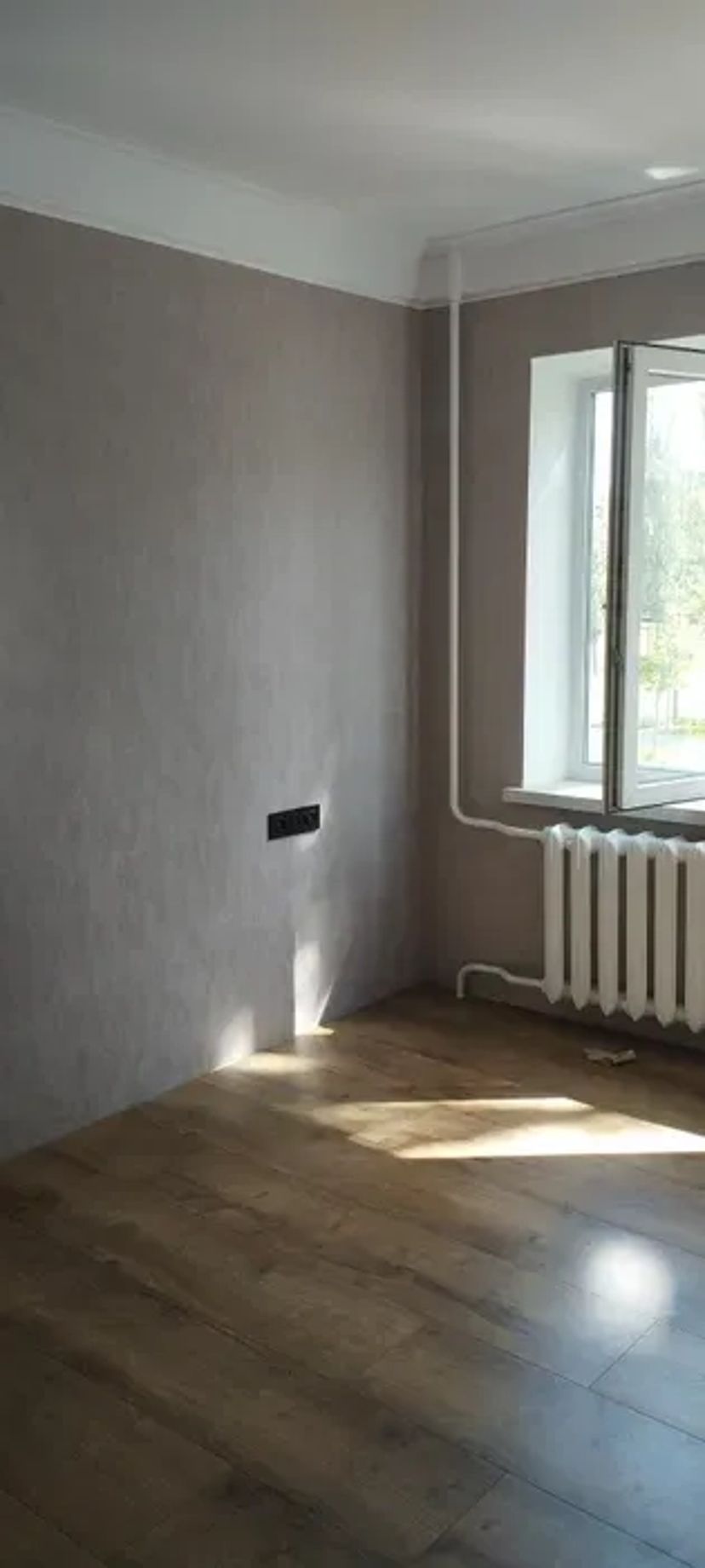 Поклейка шпалер від 80 грн кв. м. , малярні роботи