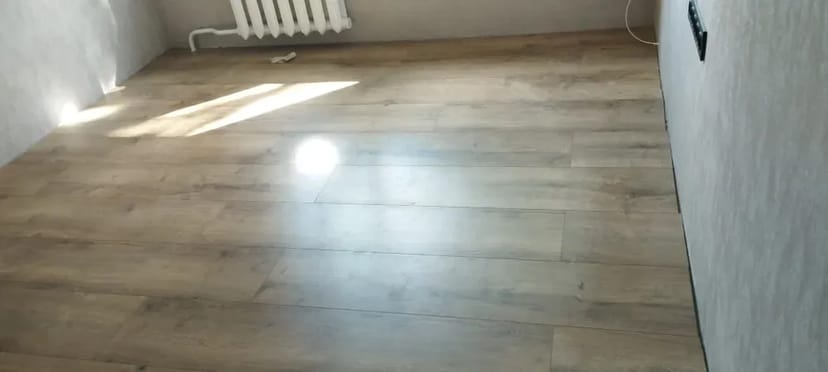 Поклейка шпалер від 80 грн кв. м. , малярні роботи